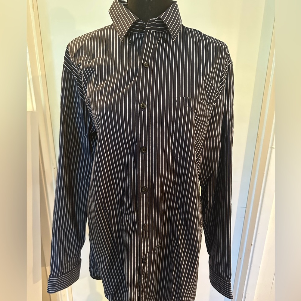 Claiborne slim-fit size large navy pinstripe blouse size L